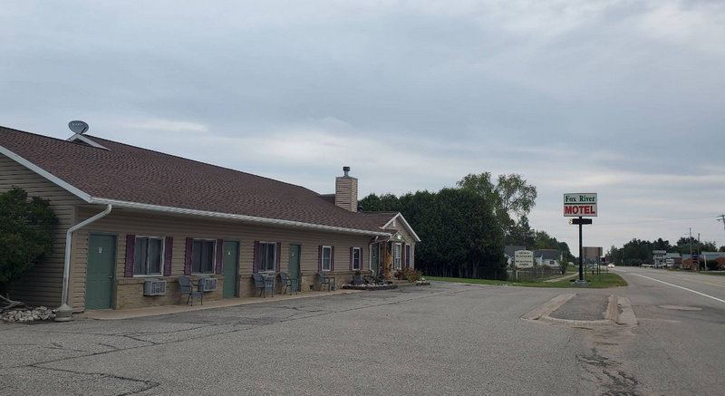 Fox River Motel - From Fox River Motel Web Listing (newer photo)